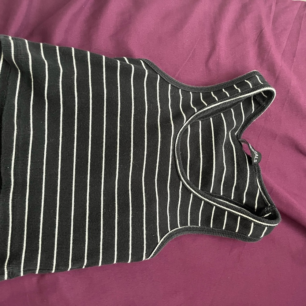 2 set crop top size small u can get one or both ( price is set for both )